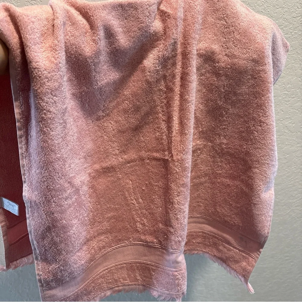 Hermes Towel 21x38 Inches Pink